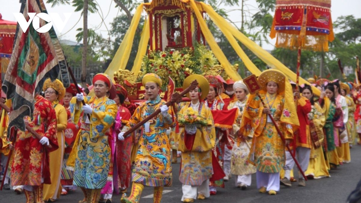 Hue Nam Temple Festival excites crowds